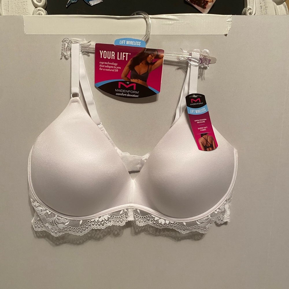 Maidenform White Lace Trim Bra Full Coverage